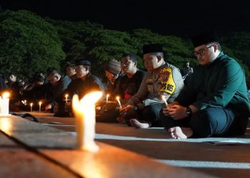 Duka Tragedi Kanjuruhan, Doa Bersama dan 1.000 Lilin Berlangsung Khidmat