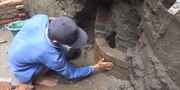 Temuan struktur sumur kuno di salah satu ponpes di Jombang. Foto: Bacaini/Syilendra