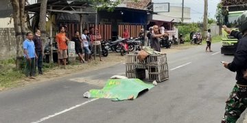 Korban tewas saat masih belum dievakuasi. Foto: Bacaini/AK.Jatmiko