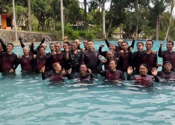 Anggota Linmas melakukan Penyegaran