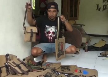 Pakai Karung Goni Bekas, Pemuda Tulungagung Bikin Tas Keren