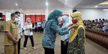 Bunda Fey saat peluncuran serta pembukaan SOTH dan SELANTANG. Foto: Ist