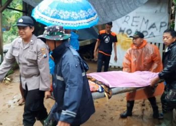 Kembali Diterjang Banjir Bandang, Warga di Trenggalek Mengungsi