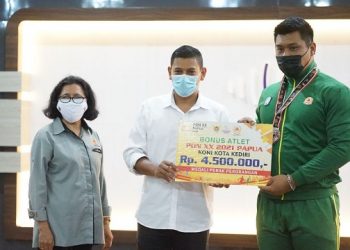 Wali Kota Kediri Sampaikan Duka Cita Atas Meninggalnya Ketua KONI