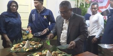 Acara tumpengan pendukung Anies Baswedan di Jombang. Foto: Bacaini/Syailendra