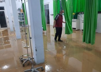 Penuh Lumpur, RSUD dr. Soedomo Trenggalek Hanya Layani Emergensi