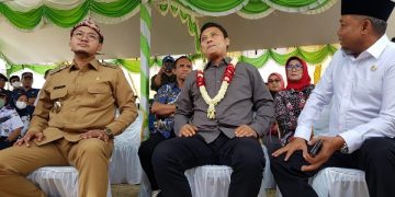 Bupati Bangkalan R Abdul Latif Amin Imron ( kiri) bersama Komisi V/DPR RI. Foto: bacaini/Rusdi