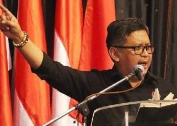 Dua Sindiran Menohok Sekjen PDIP Kepada Emil Dardak