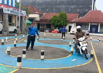 Permudah Layanan SIM, Satlantas Polres Kediri Kota Berikan Pelatihan Gratis