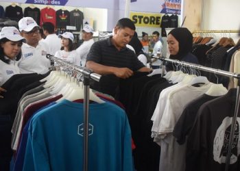 Wali Kota Kediri Membuka Pesta Rakyat Simpedes 2022