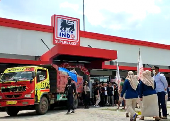 Swalayan Super Indo di Jalan Hasanudin Kediri. Foto: bacaini/Dwi