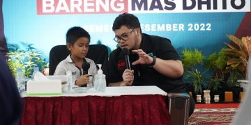 Mas Dhito saat ngobrol bersama Brian. Foto: Ist
