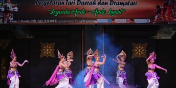 Penampilan seni tari Legenda Ande-Ande Lumut di TMII Jakarta. Foto: Ist