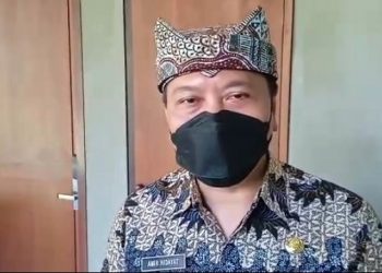 Kepala Dinas Kesehatan Banyuwangi, Amir Hidayat saat dikonfirmasi terkait keracunan massal. Foto: Bacaini