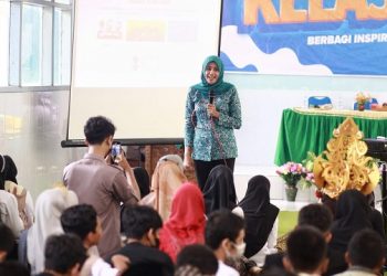 Bunda Fey dalam Kelas Inspirasi. Foto: Ist