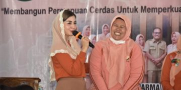 Novita Hardini saat hadir dalam peringatan HUT ke-23 Dharma Wanita Persatuan Kabupaten Trenggalek. Foto: Ist