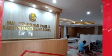Proses pengerjaan MPP Tulungagung yang belum selesai dikerjakan. Foto: Bacaini/Setiawan