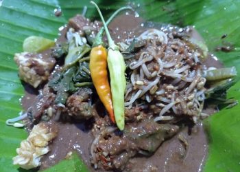Mencicipi Rujak Cingur Paling Enak di Bondowoso