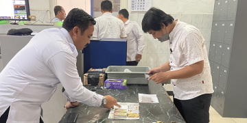 Barang bukti temuan sabu dan alat hisap selundupan di Lapas Kediri. Foto: Ist