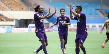 Rohit Chand dan Renan Silva yang sukses cetak gol pada menit awal. Foto: Ist