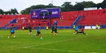 Yusuf Meilana ikut sesi latihan sore Persik di Stadion Brawijaya. Foto: Bacaini