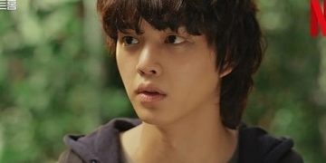 Song Kang perankan karakter Cha Hyun Soo di Sweet Home season 1. Foto: IG @sweethomedrama_official