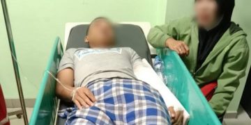 Korban GD mengalami patah tulang di bagian lengan mendapat perawatan intensif di rumah sakit. Foto: Bacaini/Aby