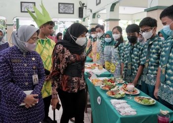 Isi Kelas Inspirasi, Bunda Fey Berbagi Tips Cegah Anemia Bagi Remaja