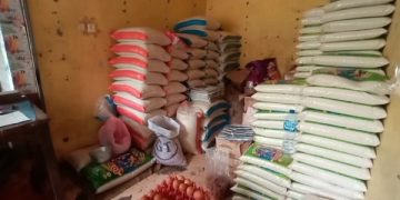 Stok beras milik pedagang di Pasar Pahing Kota Kediri. Foto: Bacaini/AK.Jatmiko