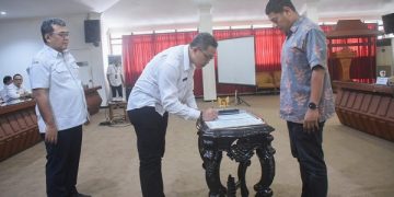 Penandatanganan perjanjian kinerja di lingkungan Pemkot Kediri. Foto: Ist