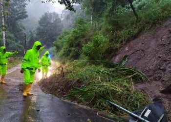 Longsor di Mojokerto, Jalan Raya Pacet – Trawas Sempat Tertutup