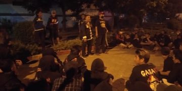 Proses audensi ketua cabang M.Affandi dan korlap aksi, Doni. Foto: Bacaini/Fio