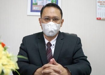 Kepala Dinkes Kota Kediri, Fauzan Adhima bicara soal TBC di Kota Kediri. Foto: Ist