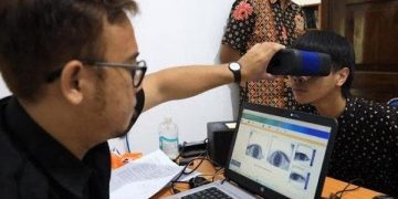 Perekaman KTP elektronik program Dispendukcapil Goes to School 2023. Foto: Ist