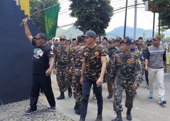 Massa GP Ansor dan Banser Tulungagung Geruduk Mapolres Trenggalek