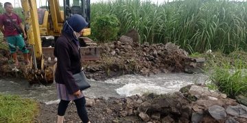 Pembangunan sodetan di jalan wilayah Paras, Manisrenggo. Foto: Ist