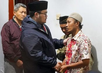 Berurai Air Mata, Ayah Korban Hanyut Mengadu ke Mas Dhito