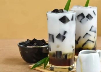 Es Cincau Hitam Gula Merah, Takjil Segar dan Sehat