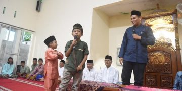 Wali Kota Kediri saat silaturahmi di Masjid At-Taqwa. Foto: Ist