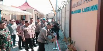 Peresmian asrama Polri Wicaksana Laghawa Polres Kediri Kota. Foto: Bacaini/Wahyu