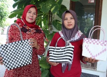 Tradisi Belanja Lebaran, Perajin Tas di Kediri Tolak Orderan