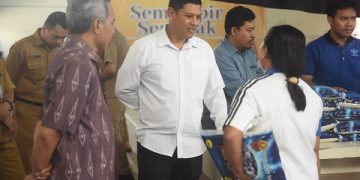 Wali Kota Kediri meninjau OPM Ramadan di Kelurahan Semampir. Foto: Ist