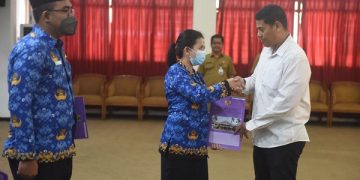 Penyerahan SK PNS formasi tahun 2021. Foto: Ist