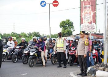 Simpang Mengkreng Macet, Polisi Terjunkan Tim Urai