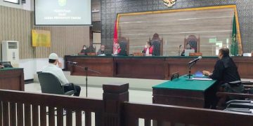 Sidang kasus KDRT Ferry Irawan di PN Kota Kediri. Foto: Bacaini/AK.Jatmiko