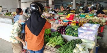 Aktivitas jual beli di Pasar Setono Betek Kota Kediri. Foto: Bacaini/AK.Jatmiko
