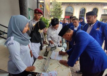 Momentum Hari Lahir, Bacaleg Nasdem Daftar ke KPU Kabupaten Kediri