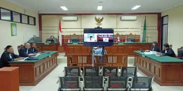 Sidang tuntutan Imam Atoillah di PN Tipikor Surabaya. Foto: Kejari Kota Kediri