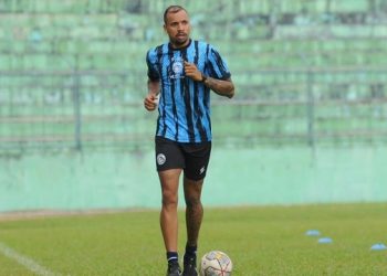 Dikontrak Setahun, Arema FC Resmi Kenalkan Gustavo Almeida
