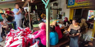 Relawan Suket Teki Nusantara (RSTN) di basecamp difabel Gema Nurani. Foto: Bacaini/AK.Jatmiko